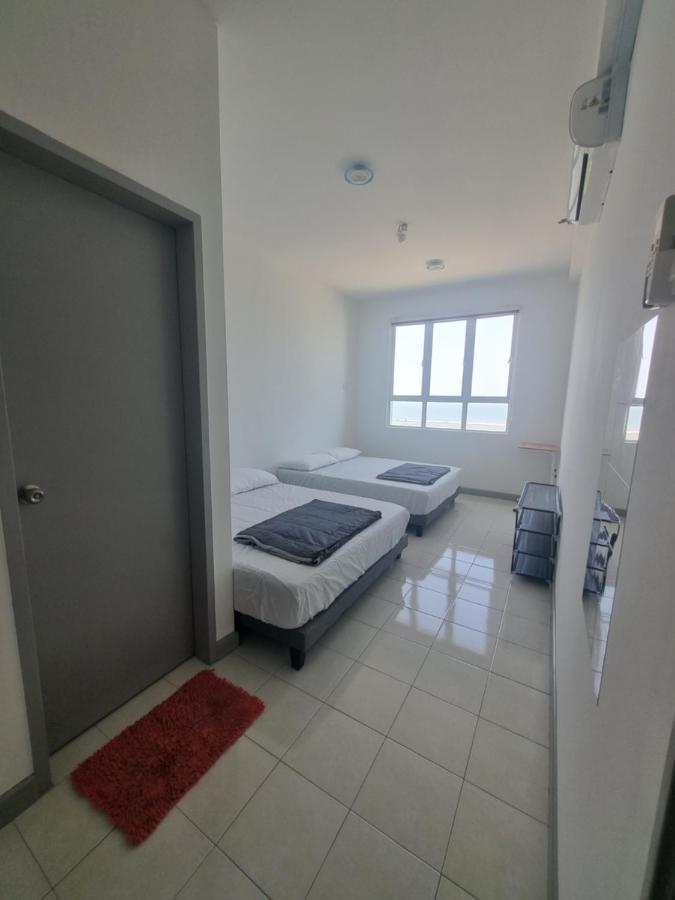 Seaside Haven Homestay Seaview Unit With Pool Opposite Ktcc & Mayang Mall - Pangsapuri Ladang Tanjung Куала-Тренгану Екстер'єр фото